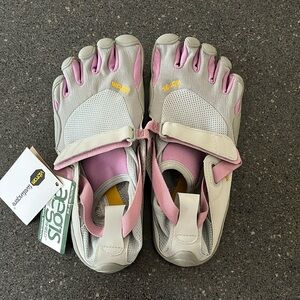 NWT Vibram Fivefinger KSO